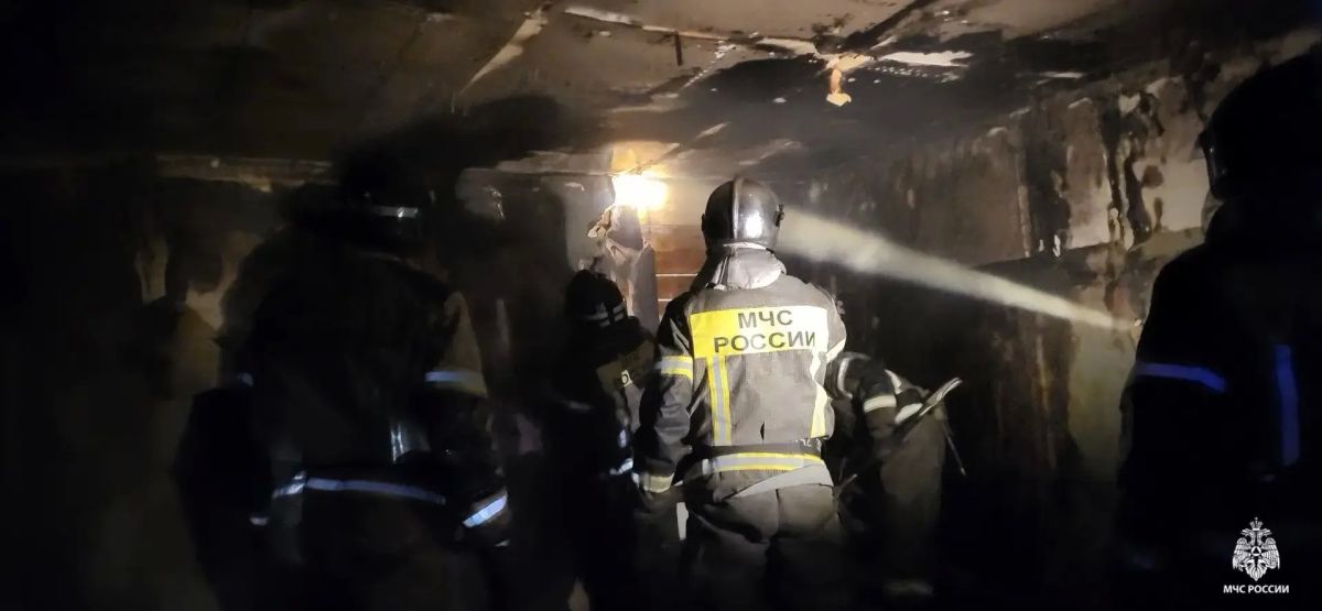 Пожар в Лабытнанги на улице Гиршгорна унес жизнь человека Пожар в Лабытнанги на улице Гиршгорна унес жизнь человека