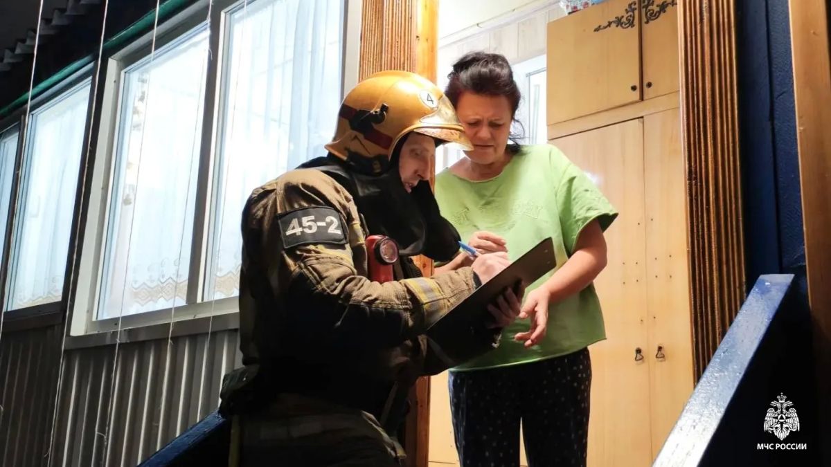 Главное — не допустить пожар: в Ноябрьске усилены меры профилактики в жилом секторе Главное — не допустить пожар: в Ноябрьске усилены меры профилактики в жилом секторе
