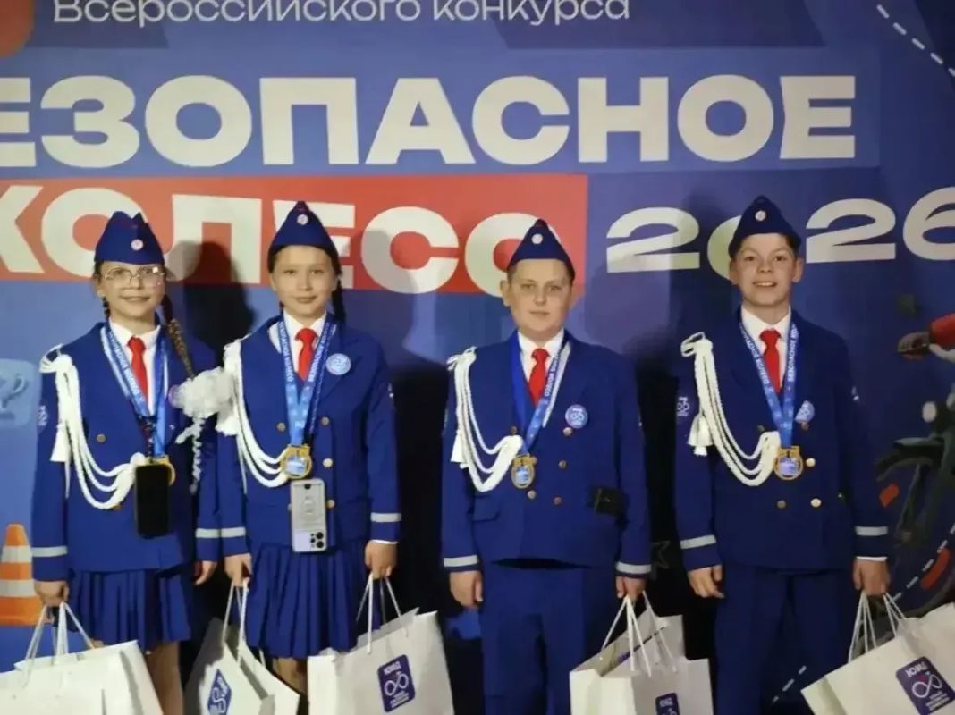 Команда из Салехарда вошла в шестерку лучших на всероссийском конкурсе Команда из Салехарда вошла в шестерку лучших на всероссийском конкурсе