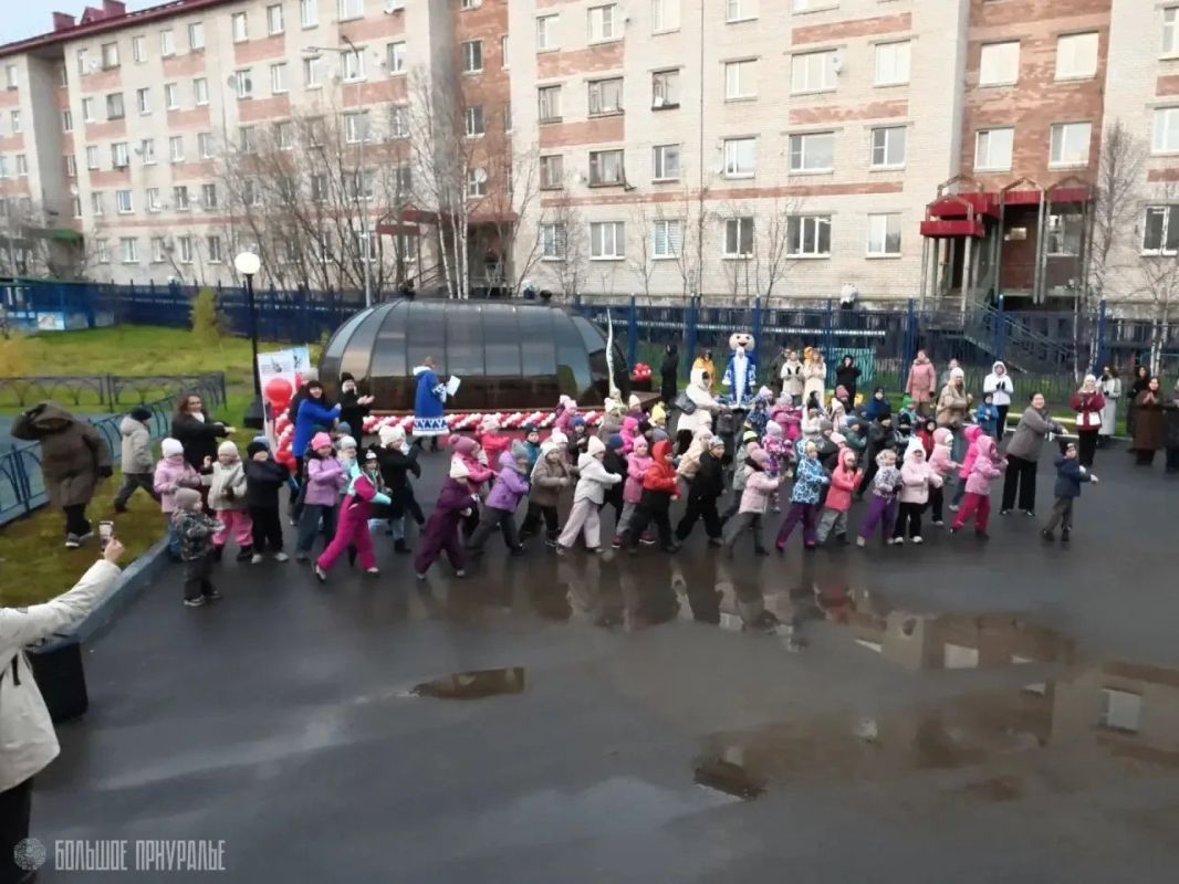 В детском саду «Едэйко» Приуральского района появилась купольная беседка В детском саду «Едэйко» Приуральского района появилась купольная беседка