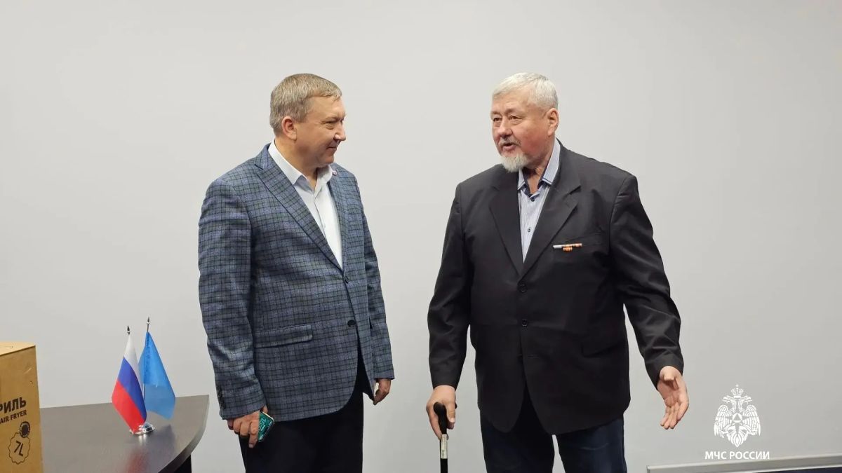 В МЧС России есть добрая традиция - помнить тех, кто посвятил свою жизнь службе В МЧС России есть добрая традиция - помнить тех, кто посвятил свою жизнь службе