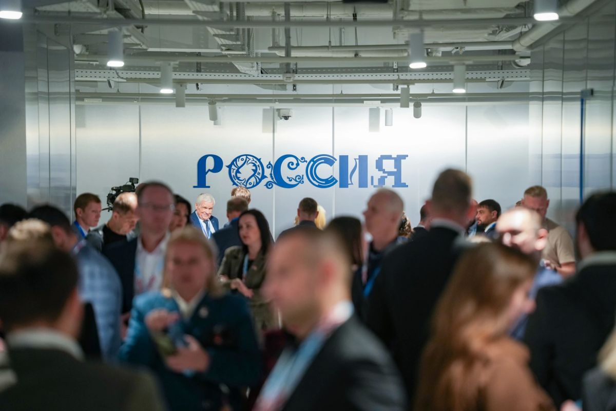 С командой работаем в Красноярске на XIV Международном спортивном форуме «Россия — спортивная держава» С командой работаем в Красноярске на XIV Международном спортивном форуме «Россия — спортивная держава»