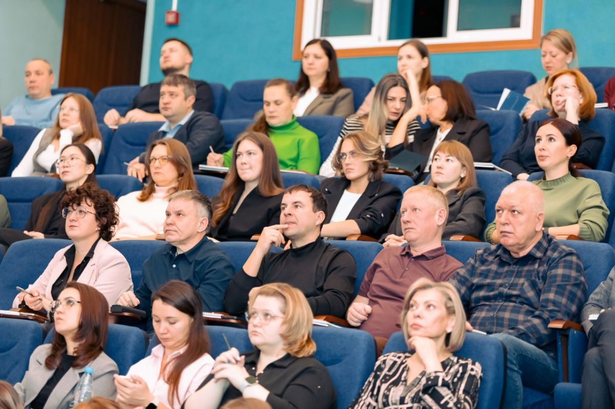 В Новом Уренгое стартовал второй модуль «Ямальской школы строителя» В Новом Уренгое стартовал второй модуль «Ямальской школы строителя»
