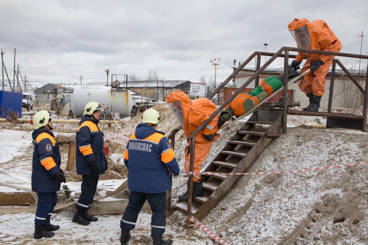 В Тарко-Сале прошли плановые учения по ликвидации разлива нефтепродуктов В Тарко-Сале прошли плановые учения по ликвидации разлива нефтепродуктов