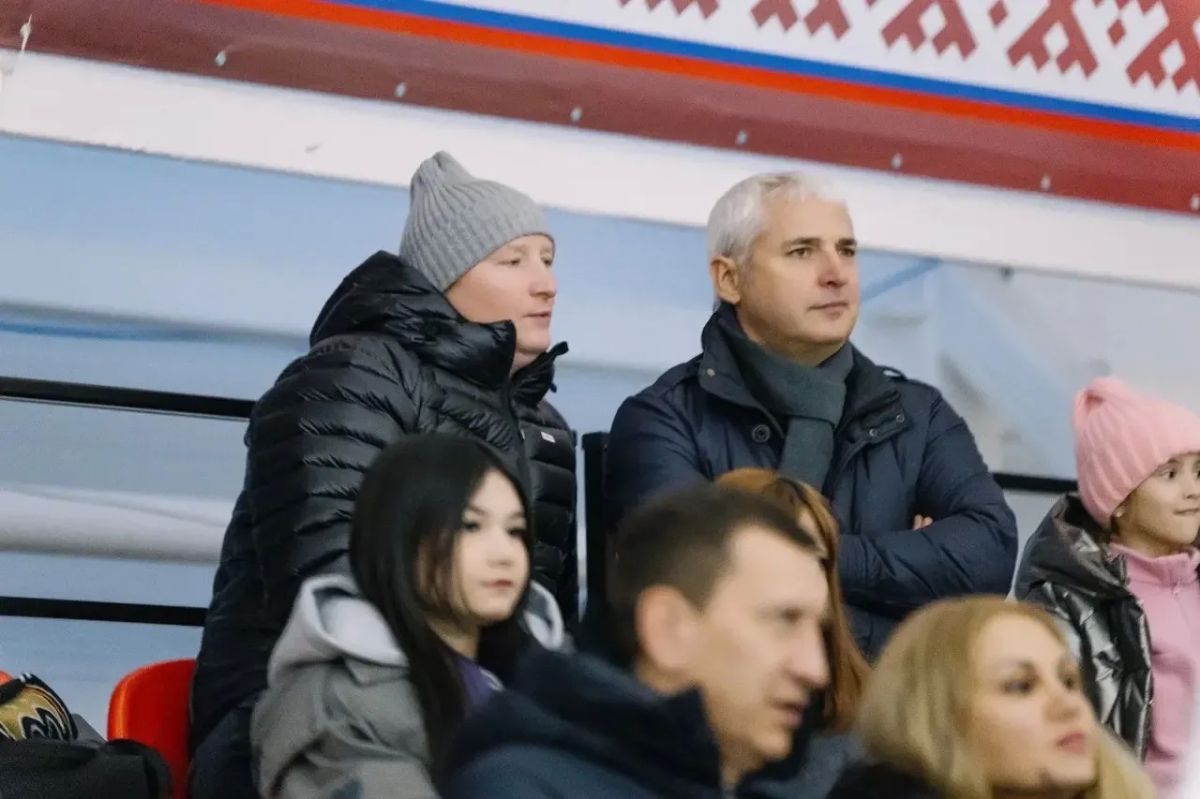 Алексей Романов: Сегодня наша хоккейная команда «Авангард2012» играла с челябинским «Зарядом» Алексей Романов: Сегодня наша хоккейная команда «Авангард2012» играла с челябинским «Зарядом»