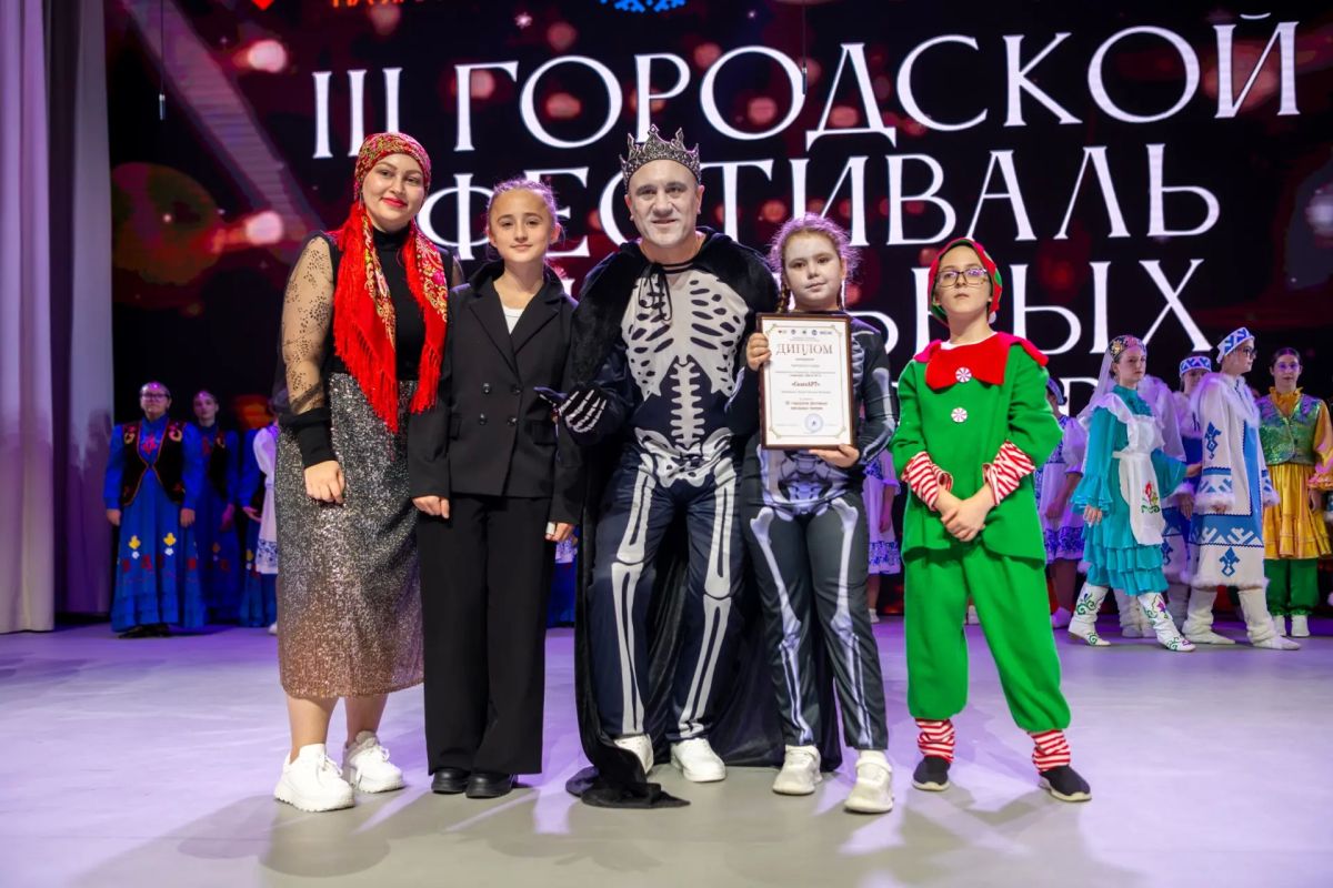 В Салехарде завершился третий сезон фестиваля школьных театров В Салехарде завершился третий сезон фестиваля школьных театров