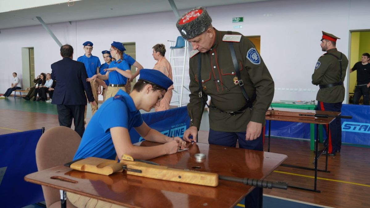 Более 1000 ямальских подростков от 14 до 18 лет пройдут двухнедельный курс молодого бойца Более 1000 ямальских подростков от 14 до 18 лет пройдут двухнедельный курс молодого бойца