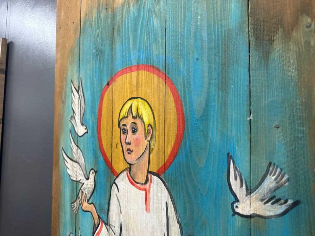В Салехарде открылась персональная выставка Андрея Вахрушева «АЛКОНОСТ. Русский Север» В Салехарде открылась персональная выставка Андрея Вахрушева «АЛКОНОСТ. Русский Север»