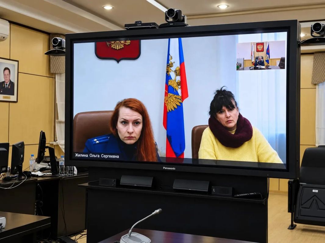 Заместитель прокурора Ямало-Ненецкого автономного округа Александр Демин провел личный прием жителей Салехарда и Муравленко Заместитель прокурора Ямало-Ненецкого автономного округа Александр Демин провел личный прием жителей Салехарда и Муравленко